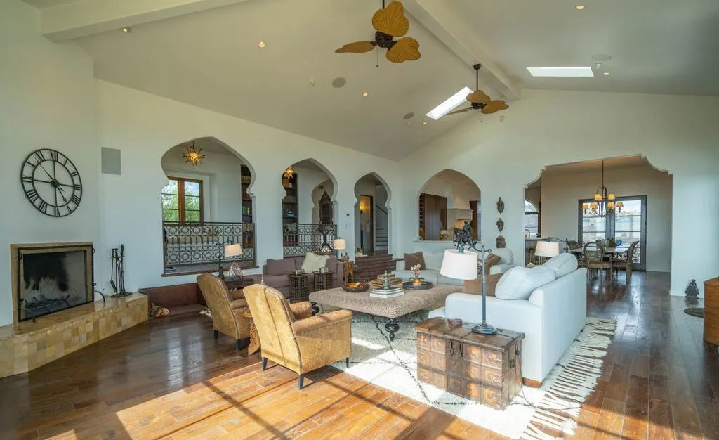 A Trophy-Caliber Malibu Estate Boasting Breathtaking Views Asks $6.95 Million 7 9785 Deer Creek Rd An Extraordinary Trophy Estate Boasting Breathtaking Views in Western Malibu 6