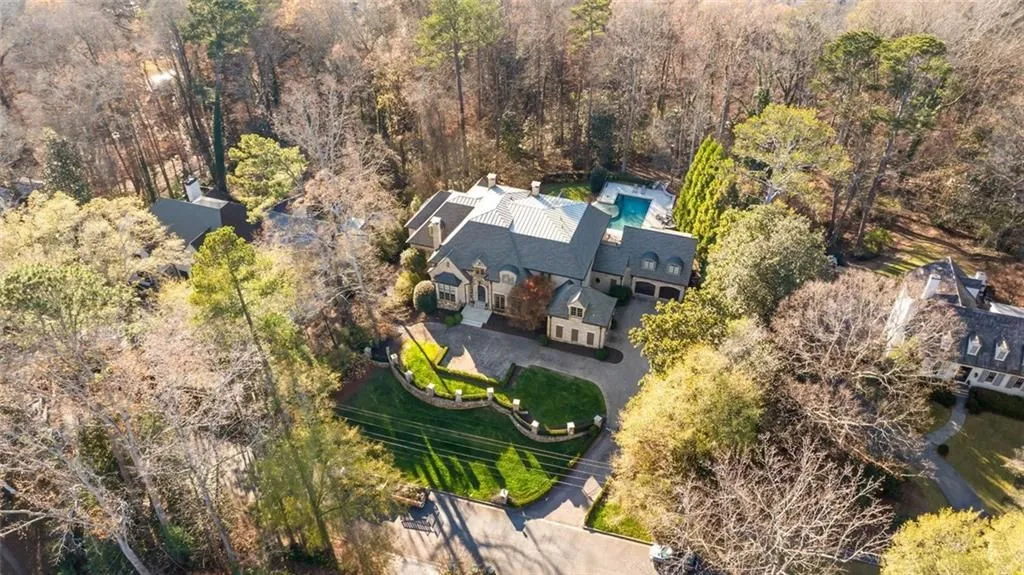 An Extraordinary Georgia Estate Defined by Scale, Craftsmanship, and Design, Listed for $6.25 Million 30 An Extraordinary Estate at 4076 Glen Devon Dr NW Offering Scale and Craftsmanship 8