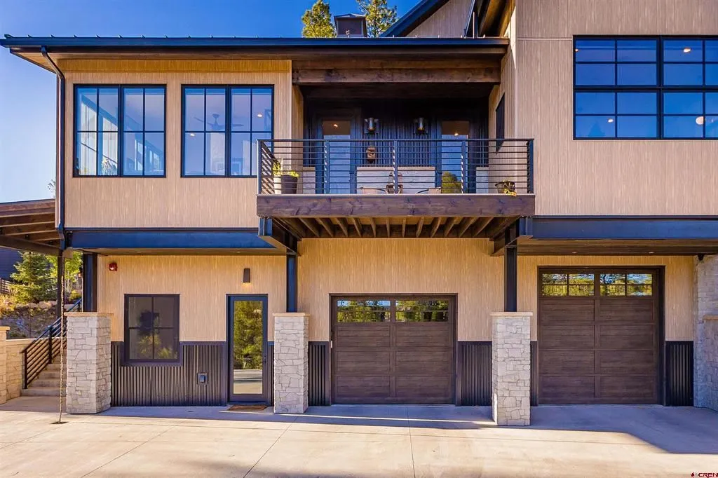 A Remarkable Veritas-Built Residence Elevates Colorado Luxury Living at $3.967M 18 Exclusive Mountain Estate 48 Sego Lily Court in Twin Buttes Durango 18