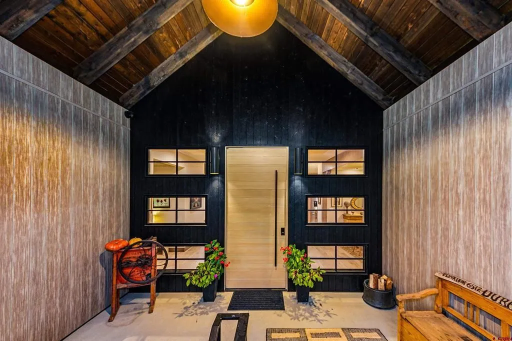 A Remarkable Veritas-Built Residence Elevates Colorado Luxury Living at $3.967M 24 Exclusive Mountain Estate 48 Sego Lily Court in Twin Buttes Durango 20