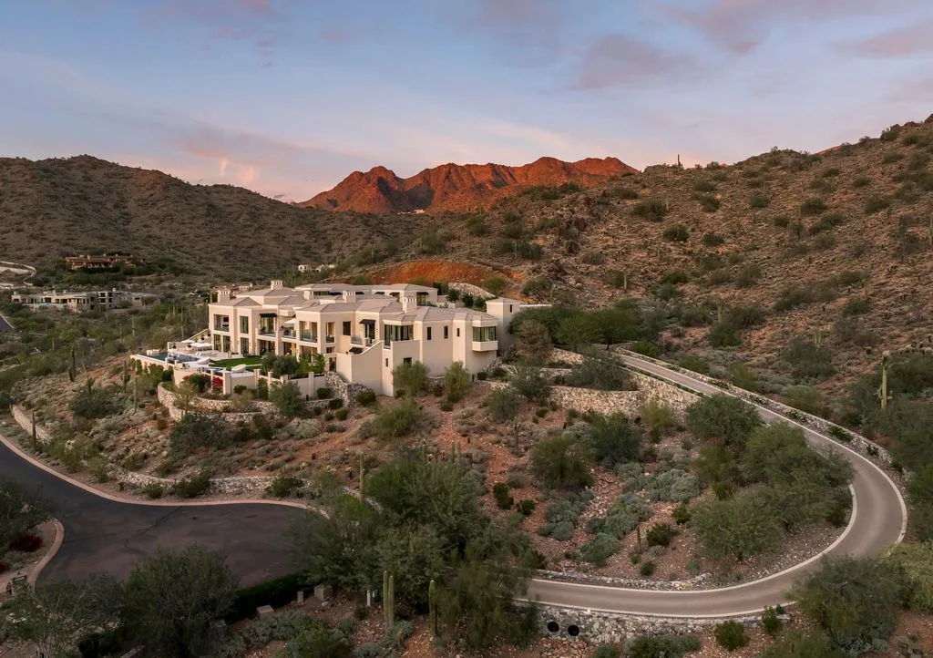 Ultra-Luxury Arizona Estate by PHX Design Architecture Asks $32.875M With Iconic Panoramic Views 31 Extraordinary 19287 N 107th St Estate in Arizona Asks 32.875M Commanding Iconic Golf and Mountain Views 27