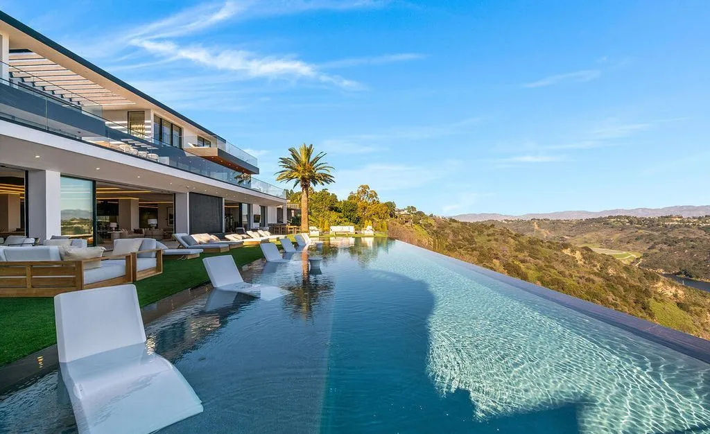 A Sculptural Bel Air Architectural Estate With Sweeping City and Canyon Views Lists for $38M 15 Extraordinary 2078 Stradella Rd Commands Unrivaled City Canyon and Reservoir Views 23