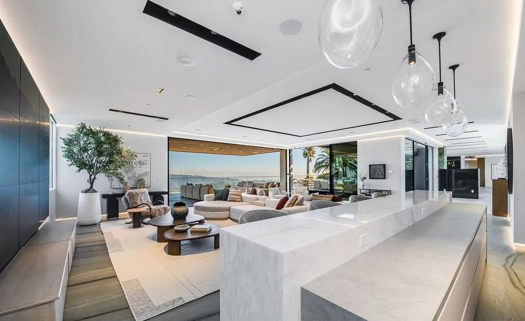 A Sculptural Bel Air Architectural Estate With Sweeping City and Canyon Views Lists for $38M 8 Extraordinary 2078 Stradella Rd Commands Unrivaled City Canyon and Reservoir Views 4
