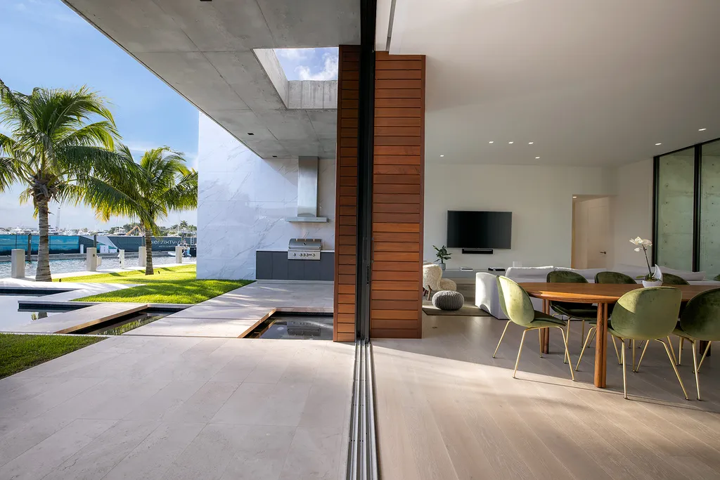 FT Lauderdale Residence by Choeff Levy Fischman, A Refined Waterfront Home Defined by Light and Flow 6 FT Lauderdale Residence by Choeff Levy Fischman, A Refined Waterfront Home Defined by Light and Flow