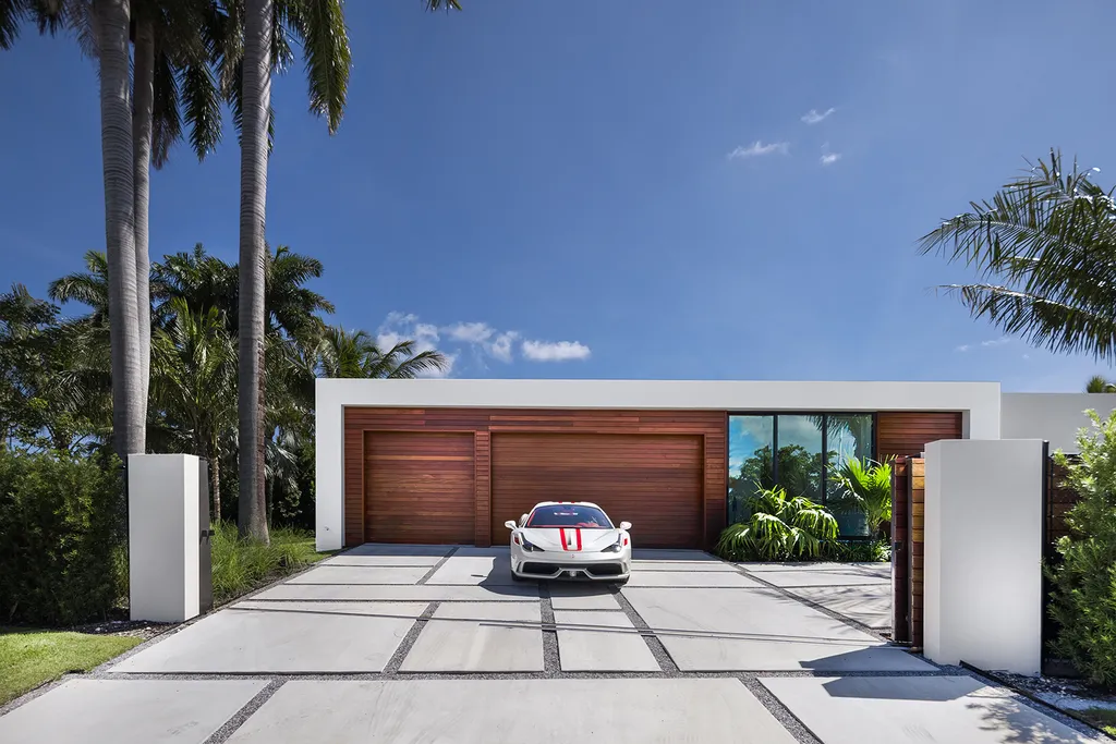 FT Lauderdale Residence by Choeff Levy Fischman, A Refined Waterfront Home Defined by Light and Flow 5 FT Lauderdale Residence by Choeff Levy Fischman A Refined Waterfront Home Defined by Light and Flow 7