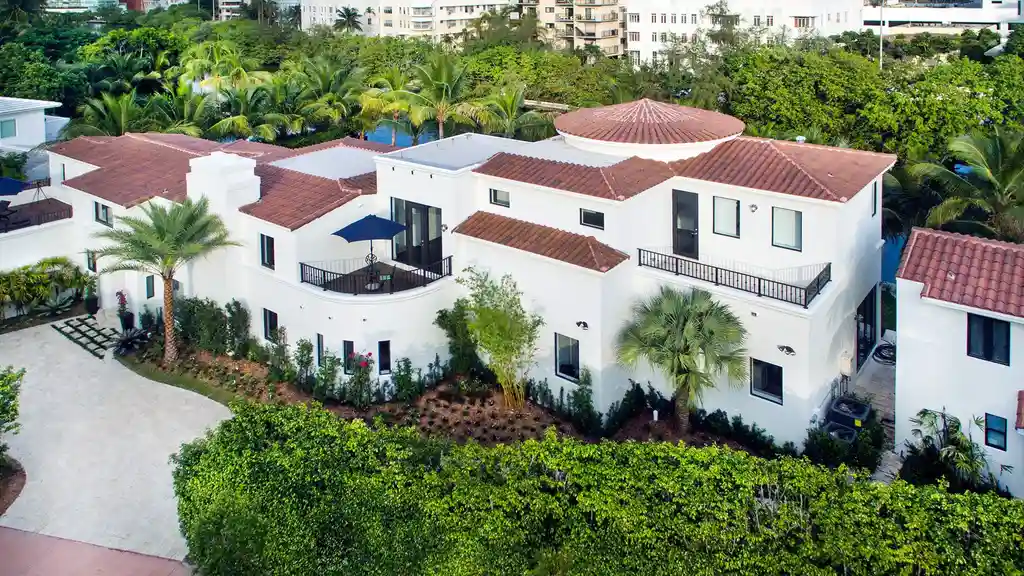 Flamingo Residence by Kobi Karp, A Layered Expression of Light, Texture, and Quiet Luxury 1 Flamingo Residence by Kobi Karp, A Layered Expression of Light, Texture, and Quiet Luxury