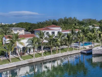 Flamingo Residence by Kobi Karp, A Layered Expression of Light, Texture, and Quiet Luxury 2 Flamingo Residence by Kobi Karp A Layered Expression of Light Texture and Quiet Luxury 5