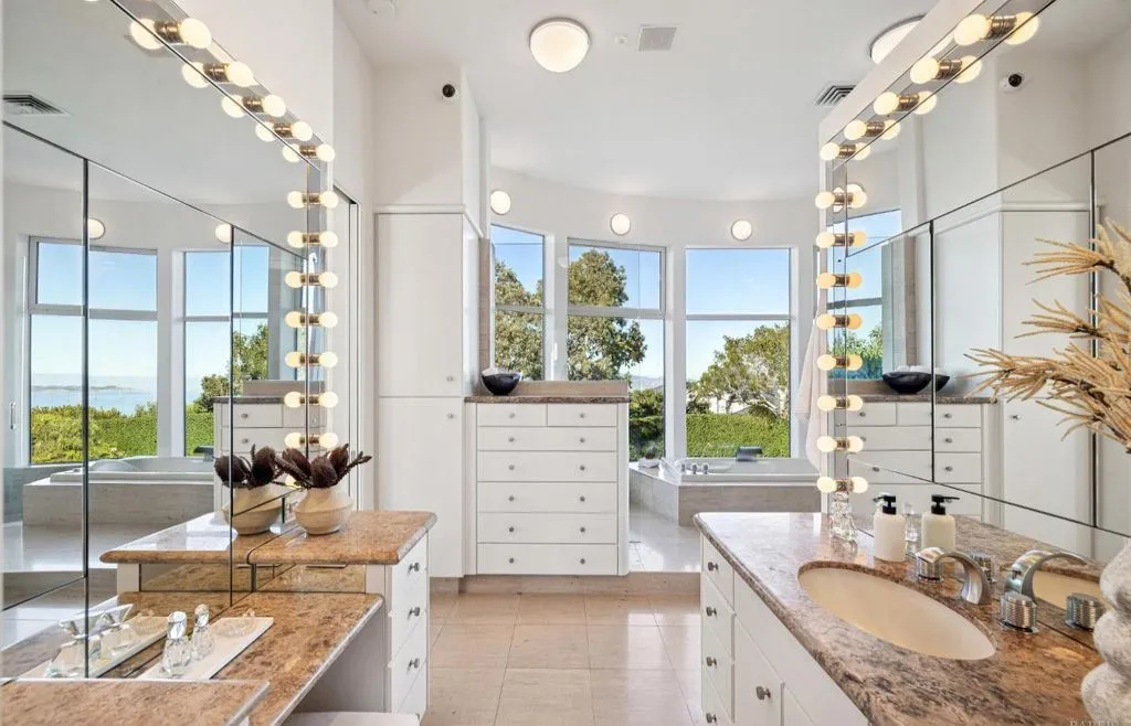 $8.995M Architectural Estate Captures Golden Gate, San Francisco Skyline, and Sweeping Water Views 23 Iconic Architectural Estate at 147 Gilmartin Drive Commands Golden Gate and SF Skyline Views at 8.995M 11