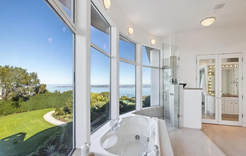 $8.995M Architectural Estate Captures Golden Gate, San Francisco Skyline, and Sweeping Water Views 25 Iconic Architectural Estate at 147 Gilmartin Drive Commands Golden Gate and SF Skyline Views at 8.995M 13 1