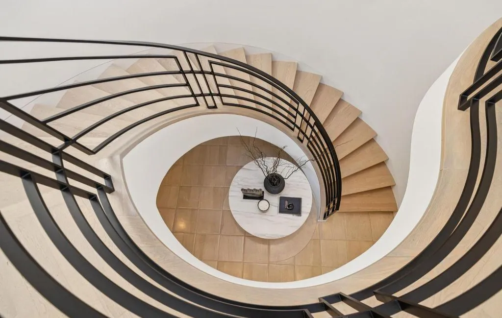 $8.995M Architectural Estate Captures Golden Gate, San Francisco Skyline, and Sweeping Water Views 13 Iconic Architectural Estate at 147 Gilmartin Drive Commands Golden Gate and SF Skyline Views at 8.995M 14