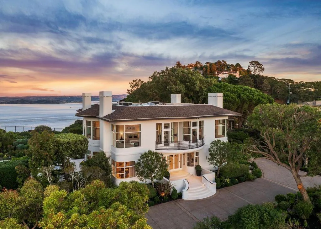 $8.995M Architectural Estate Captures Golden Gate, San Francisco Skyline, and Sweeping Water Views 26 Iconic Architectural Estate at 147 Gilmartin Drive Commands Golden Gate and SF Skyline Views at 8.995M 21