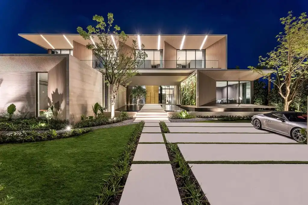 La Gorce Residence by Choeff Levy Fischman, A Refined Modern Home Framed by Light, Landscape, and Water 4 La Gorce Residence by Choeff Levy Fischman A Refined Modern Home Framed by Light Landscape and Water 3