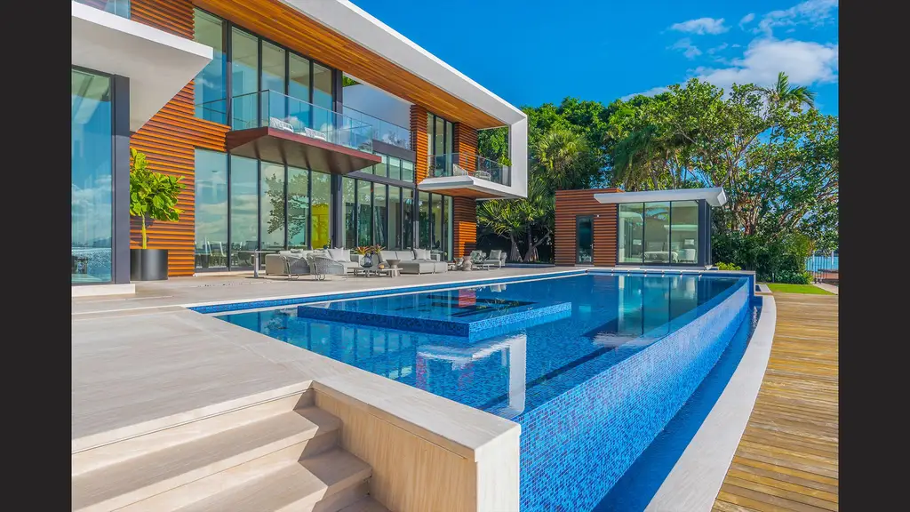 La Gorce Residence by Kobi Karp, A Tropical Modern Home Defined by Light and Flow 3 La Gorce Residence by Kobi Karp A Tropical Modern Home Defined by Light and Flow 12