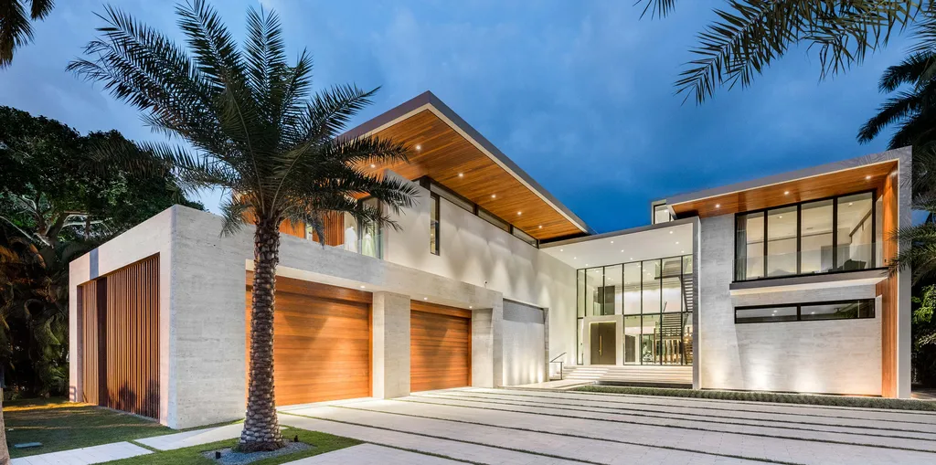 Palm Island Residence by Choeff Levy Fischman, A Waterfront Home Sculpted by Light and Landscape 2 Palm Island Residence by Choeff Levy Fischman A Waterfront Home Sculpted by Light and Landscape 3