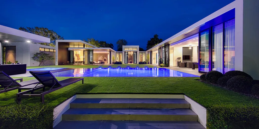 Ponce Davis Residence by Choeff Levy Fischman, A Contemporary Home Defined by Light, Proportion, and Subtle Luxury 2 Ponce Davis Residence by Choeff Levy Fischman A Contemporary Home Defined by Light Proportion and Subtle Luxury 3