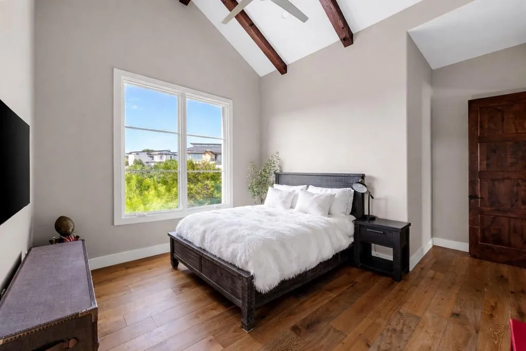 This Modern Spanish Estate by Built Green Custom Homes Hits the Texas Market at $5.499M 24 Spectacular Modern Spanish Estate at 12109 Musket Rim St Lists for 5.499M in Texas 21