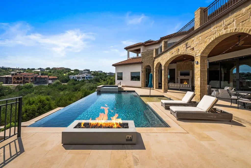 This Modern Spanish Estate by Built Green Custom Homes Hits the Texas Market at $5.499M 15 Spectacular Modern Spanish Estate at 12109 Musket Rim St Lists for 5.499M in Texas 5