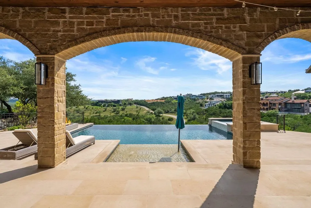 This Modern Spanish Estate by Built Green Custom Homes Hits the Texas Market at $5.499M 16 Spectacular Modern Spanish Estate at 12109 Musket Rim St Lists for 5.499M in Texas 6