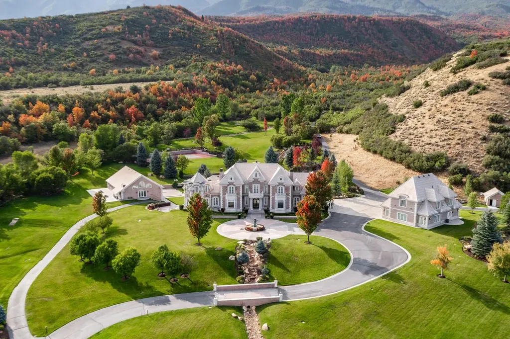 Hobble Creek Ranch: A 3,387-Acre Legacy Estate in Springville, Utah, Asking $38 Million 1 Aerial view of Hobble Creek Ranch, a 3,387-acre legacy estate set in Hobble Creek Canyon near Springville, Utah.