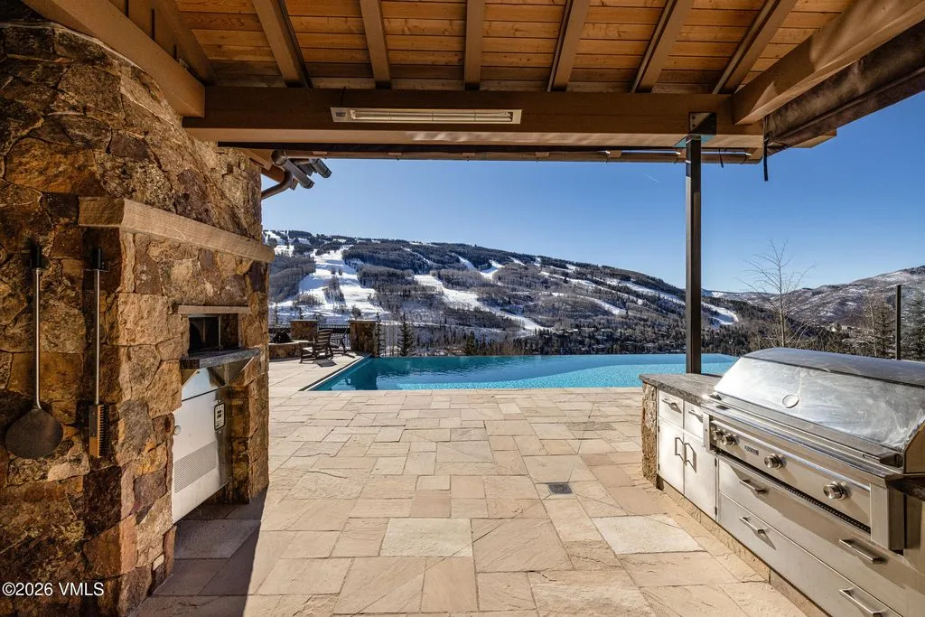 An Ultra-Private $38 Million Colorado Estate Blends Monumental Scale With Breathtaking Setting 21 1000 Spraddle Creek Rd A Breathtaking 38 Million Colorado Mountain Estate 19