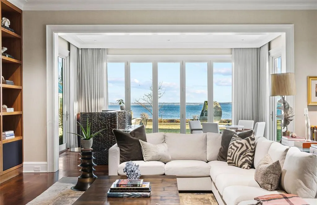 Thompson-Raissis–Designed New York Home With Breathtaking Water Views at $9.95 Million 18 106 Premium Point Breathtaking Water View Home 10