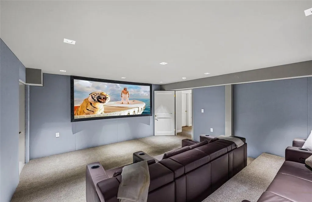 Thompson-Raissis–Designed New York Home With Breathtaking Water Views at $9.95 Million 25 106 Premium Point Breathtaking Water View Home 19