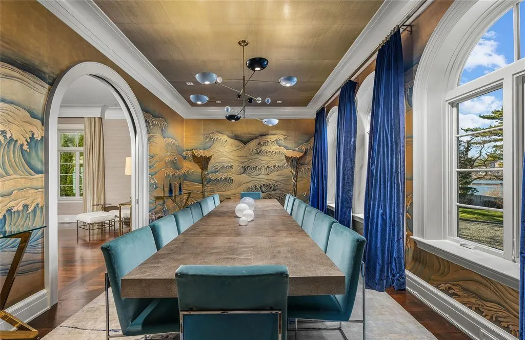 Thompson-Raissis–Designed New York Home With Breathtaking Water Views at $9.95 Million 16 106 Premium Point Breathtaking Water View Home 8