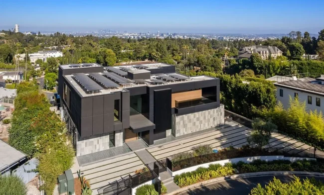 Bold and Breathtaking: A $36,888,888 Estate Overlooking the Cityscape in Beverly Hills