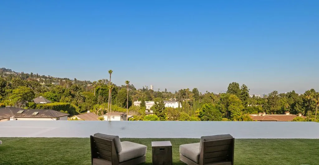 Bold and Breathtaking: A $36,888,888 Estate Overlooking the Cityscape in Beverly Hills 22 1140 Summit Dr A Breathtaking 36888888 Modern Estate in Beverly Hills 22