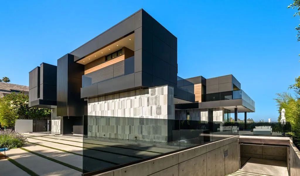 Bold and Breathtaking: A $36,888,888 Estate Overlooking the Cityscape in Beverly Hills 26 1140 Summit Dr A Breathtaking 36888888 Modern Estate in Beverly Hills 26