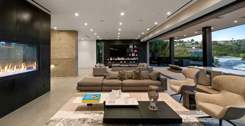 Bold and Breathtaking: A $36,888,888 Estate Overlooking the Cityscape in Beverly Hills 11 1140 Summit Dr A Breathtaking 36888888 Modern Estate in Beverly Hills 7