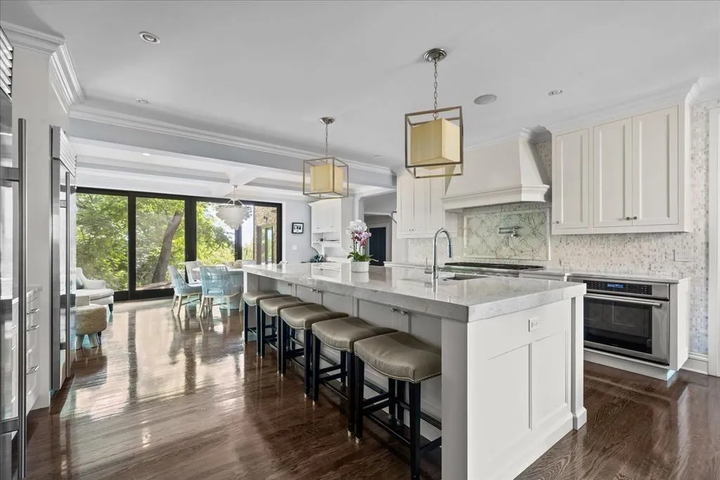 Grand and Serene: A $6.75 Million Estate Overlooking the Lake From 2.3 Lush Acres 14 117 Belle Ave A Breathtaking 6.75 Million Lakeview Estate Set on 2.3 Pristine Acres 10