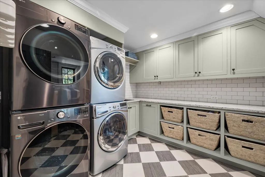 Grand and Serene: A $6.75 Million Estate Overlooking the Lake From 2.3 Lush Acres 24 117 Belle Ave A Breathtaking 6.75 Million Lakeview Estate Set on 2.3 Pristine Acres 16