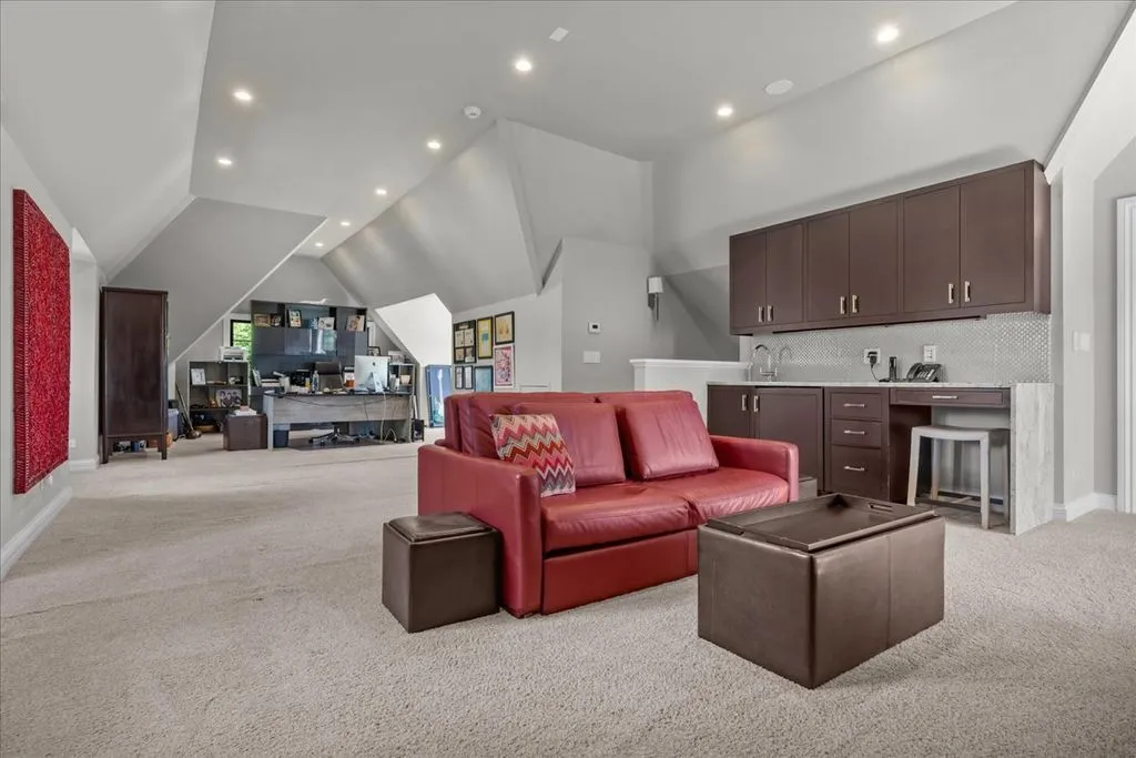 Grand and Serene: A $6.75 Million Estate Overlooking the Lake From 2.3 Lush Acres 25 117 Belle Ave A Breathtaking 6.75 Million Lakeview Estate Set on 2.3 Pristine Acres 17