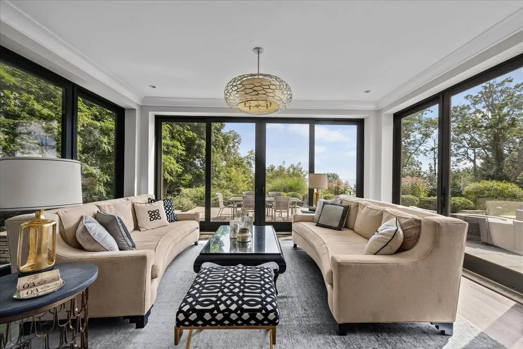 Grand and Serene: A $6.75 Million Estate Overlooking the Lake From 2.3 Lush Acres 10 117 Belle Ave A Breathtaking 6.75 Million Lakeview Estate Set on 2.3 Pristine Acres 6