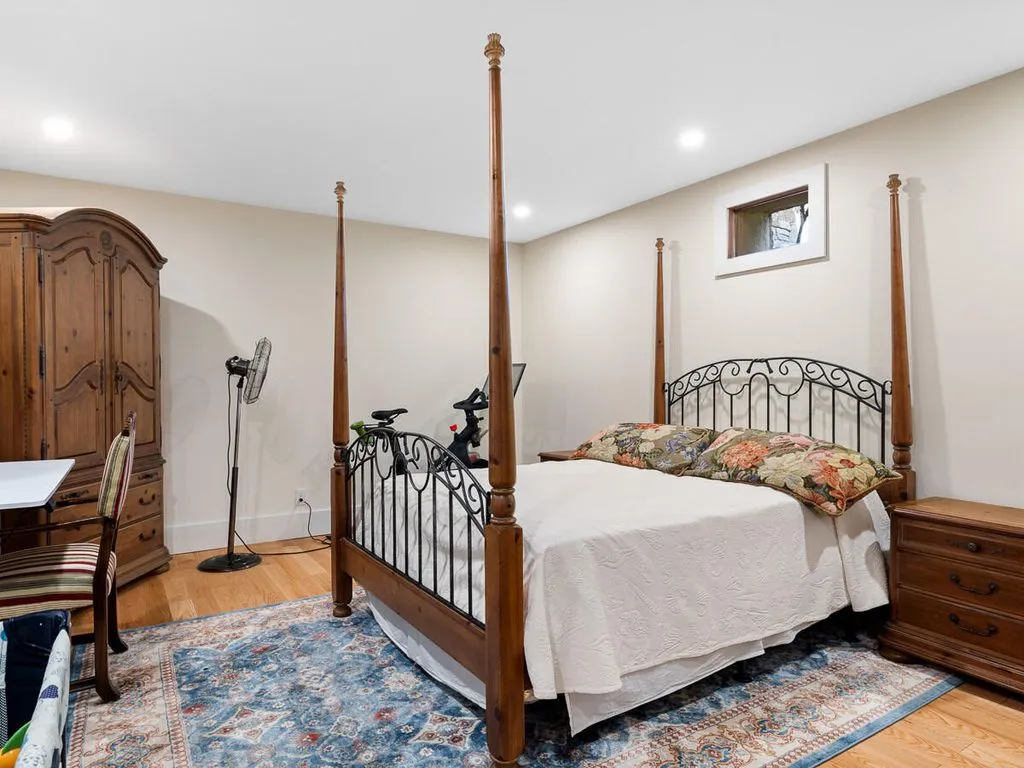 Secluded and Spectacular: This $6.85 Million New York Retreat Captures Endless Vistas 28 126 Forest Brook Rd A Breathtaking 6.85 Million New York Estate 22