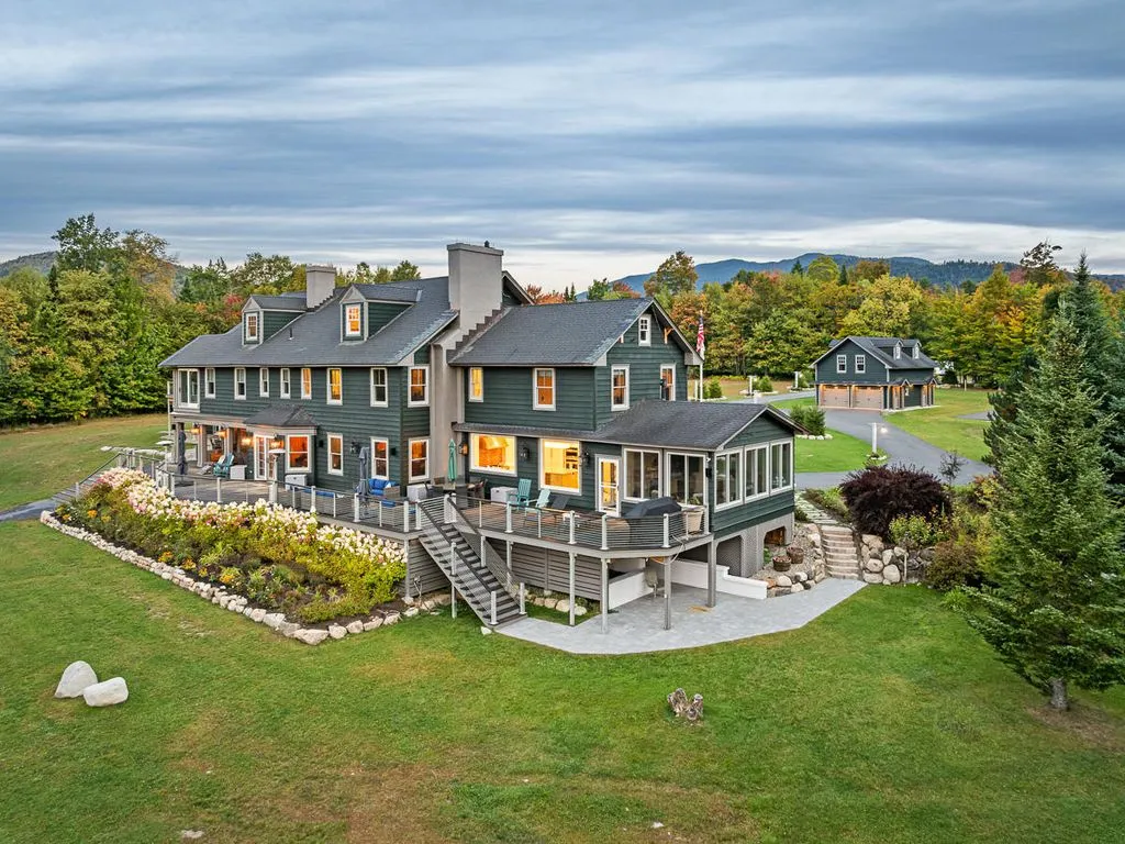 Secluded and Spectacular: This $6.85 Million New York Retreat Captures Endless Vistas 21 126 Forest Brook Rd A Breathtaking 6.85 Million New York Estate 4