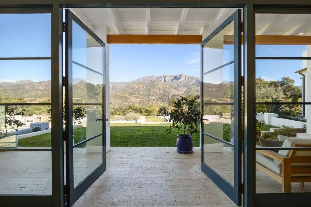 Retreat-Style Compound With Unobstructed Topa Topa Mountain Views Offered at $8.88 Million 14 13202 Ojai Rd A Magnificent Retreat Style Compound With Unobstructed Views of the Topa Topa Mountains 11