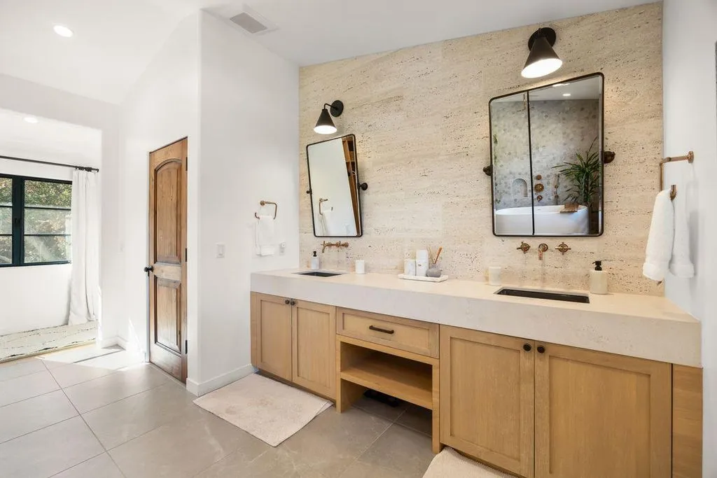 Retreat-Style Compound With Unobstructed Topa Topa Mountain Views Offered at $8.88 Million 18 13202 Ojai Rd A Magnificent Retreat Style Compound With Unobstructed Views of the Topa Topa Mountains 13