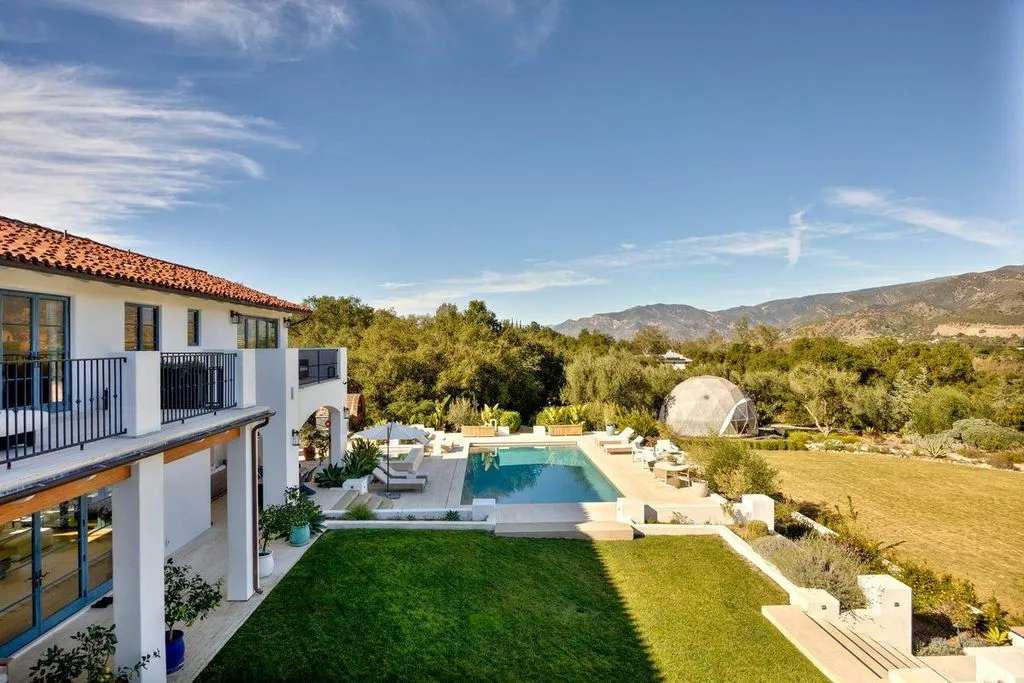 Retreat-Style Compound With Unobstructed Topa Topa Mountain Views Offered at $8.88 Million 23 13202 Ojai Rd A Magnificent Retreat Style Compound With Unobstructed Views of the Topa Topa Mountains 18