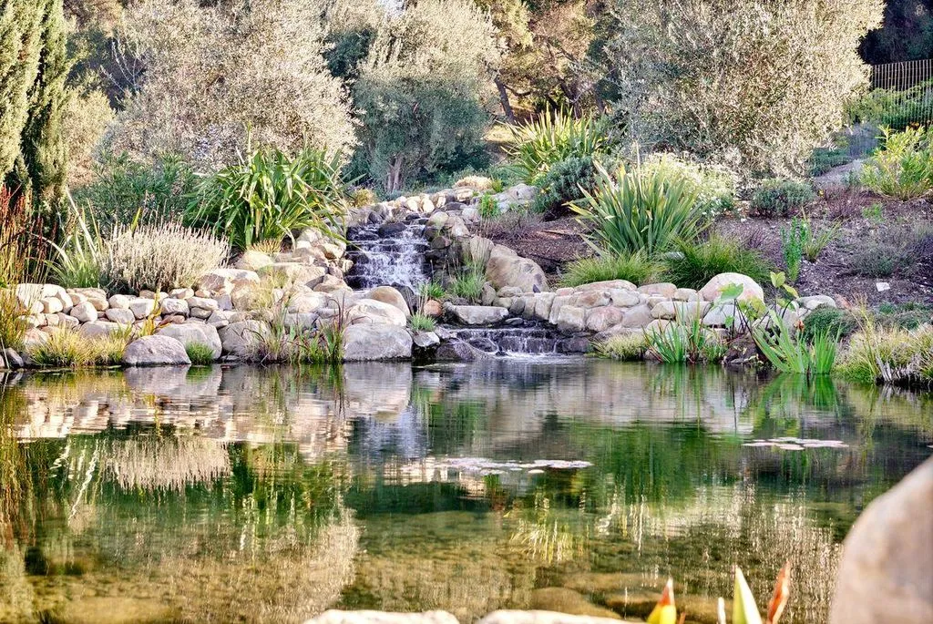 Retreat-Style Compound With Unobstructed Topa Topa Mountain Views Offered at $8.88 Million 25 13202 Ojai Rd A Magnificent Retreat Style Compound With Unobstructed Views of the Topa Topa Mountains 22