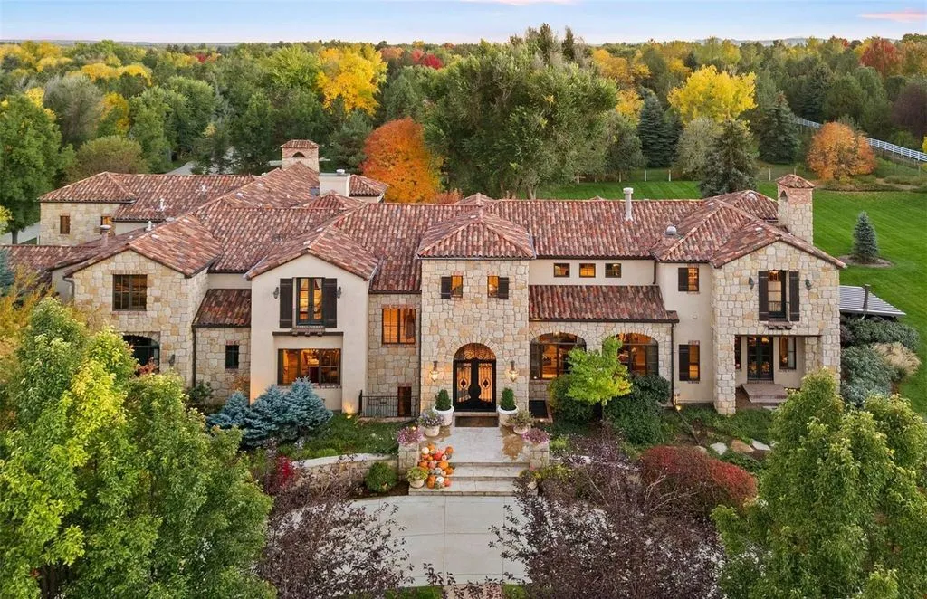 Grandeur Meets Warmth in This $12 Million Colorado Mountain Masterpiece 5 1400 E Oxford Lane A Breathtaking 12 Million Colorado Estate 1