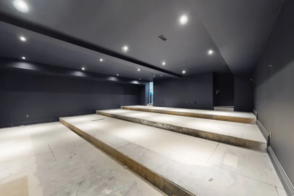 A World-Class Canadian Estate Offering Unmatched Luxury and Modern Infrastructure at C$15.49 Million 27 15 Eden Vale Dr Unveils a Spectacular Estate Blending Luxury Comfort 23