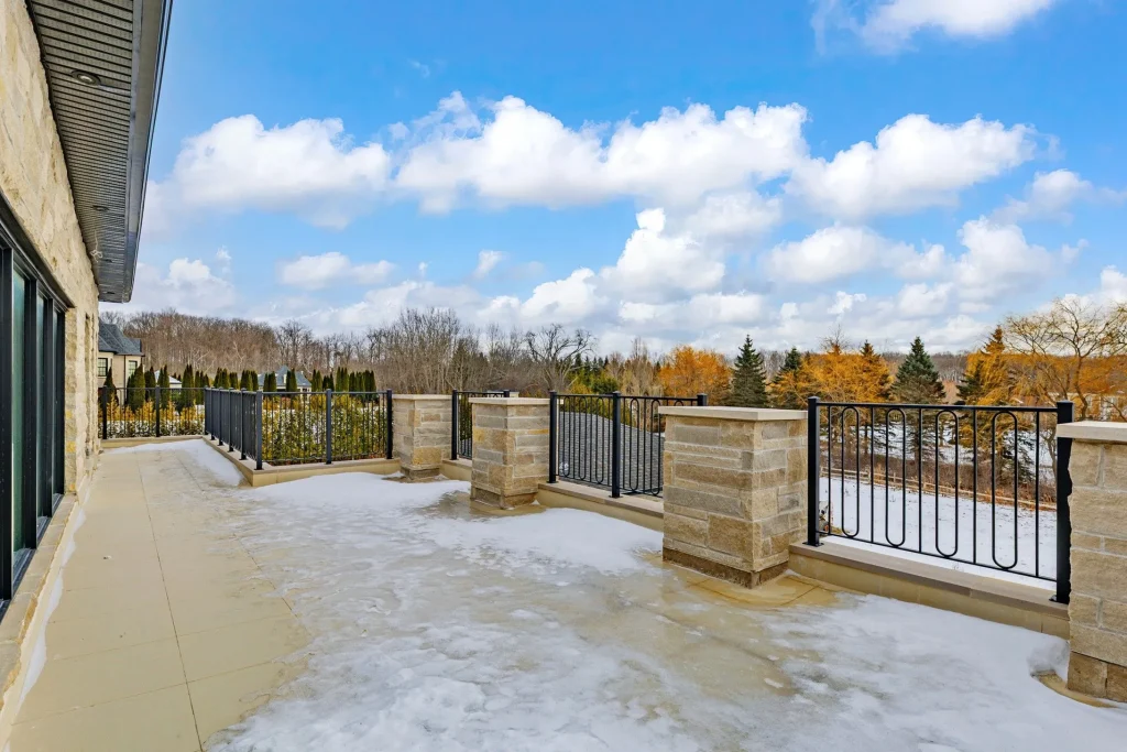 A World-Class Canadian Estate Offering Unmatched Luxury and Modern Infrastructure at C$15.49 Million 28 15 Eden Vale Dr Unveils a Spectacular Estate Blending Luxury Comfort 24