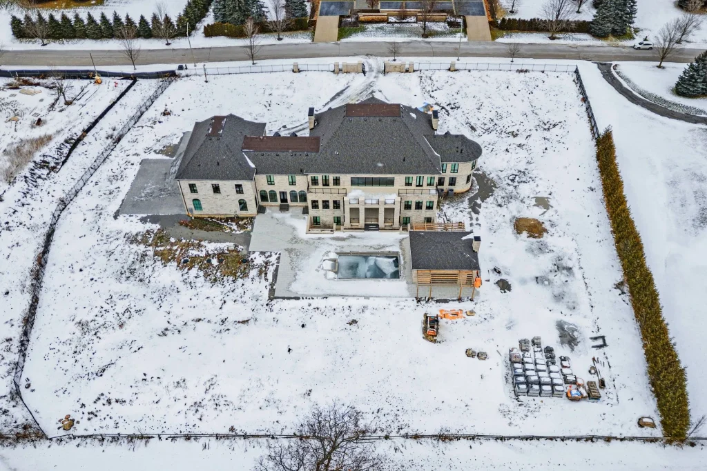 A World-Class Canadian Estate Offering Unmatched Luxury and Modern Infrastructure at C$15.49 Million 30 15 Eden Vale Dr Unveils a Spectacular Estate Blending Luxury Comfort 26