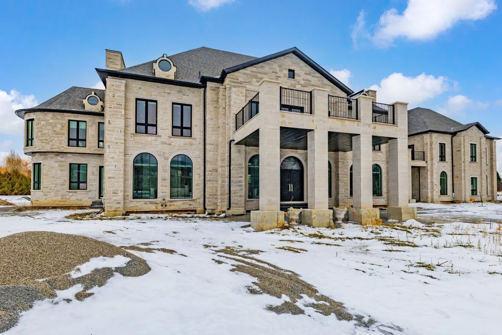 A World-Class Canadian Estate Offering Unmatched Luxury and Modern Infrastructure at C$15.49 Million 9 15 Eden Vale Dr Unveils a Spectacular Estate Blending Luxury Comfort 5