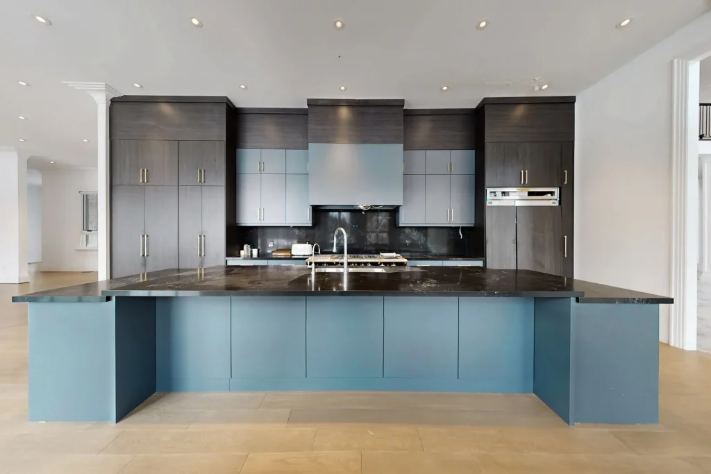 A World-Class Canadian Estate Offering Unmatched Luxury and Modern Infrastructure at C$15.49 Million 11 15 Eden Vale Dr Unveils a Spectacular Estate Blending Luxury Comfort 7