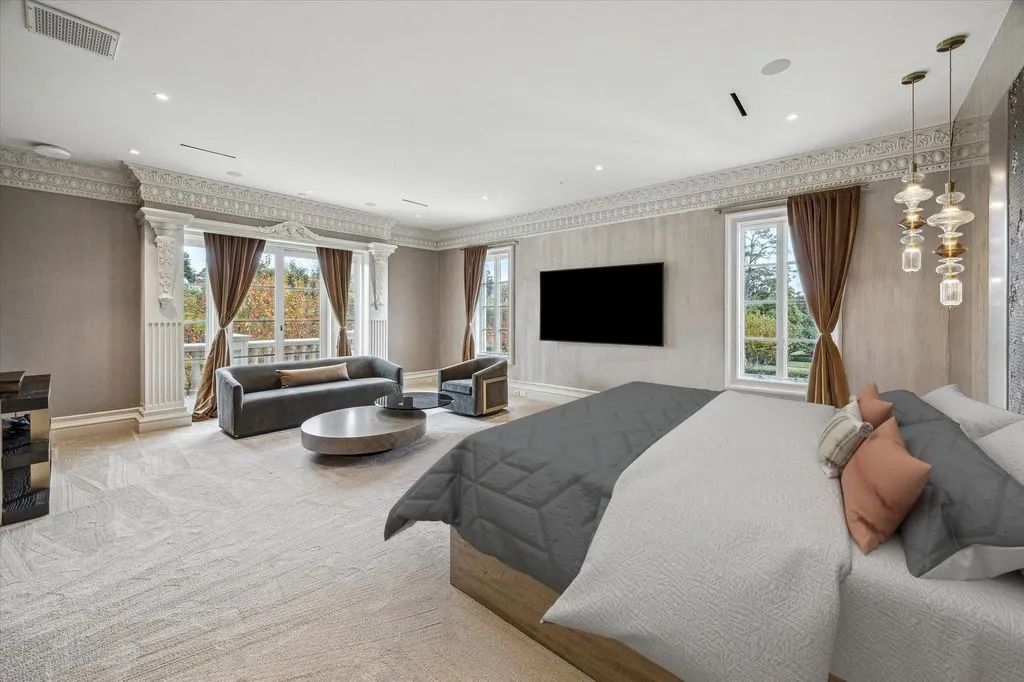 Designed by Eubanks Group Architects, This $16.5 Million Texas Estate Highlights Luxurious Living and Fine Millwork 21 1708 River Oaks Blvd A Stunning Texas Estate Designed by Eubanks Group Architects 17