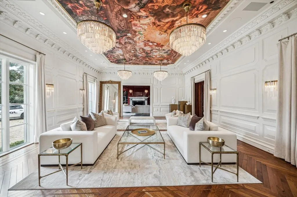 Designed by Eubanks Group Architects, This $16.5 Million Texas Estate Highlights Luxurious Living and Fine Millwork 8 1708 River Oaks Blvd A Stunning Texas Estate Designed by Eubanks Group Architects 4