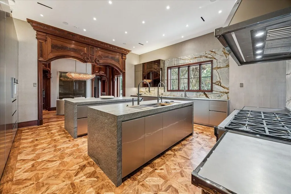 Designed by Eubanks Group Architects, This $16.5 Million Texas Estate Highlights Luxurious Living and Fine Millwork 12 1708 River Oaks Blvd A Stunning Texas Estate Designed by Eubanks Group Architects 8